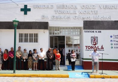 Inaugura Sergio Chávez cruz verde en Tonalá y anuncia más acciones en materia de salud